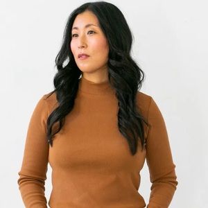 NWOT Lev Apparel Turtle Neck in Camel, Size Small